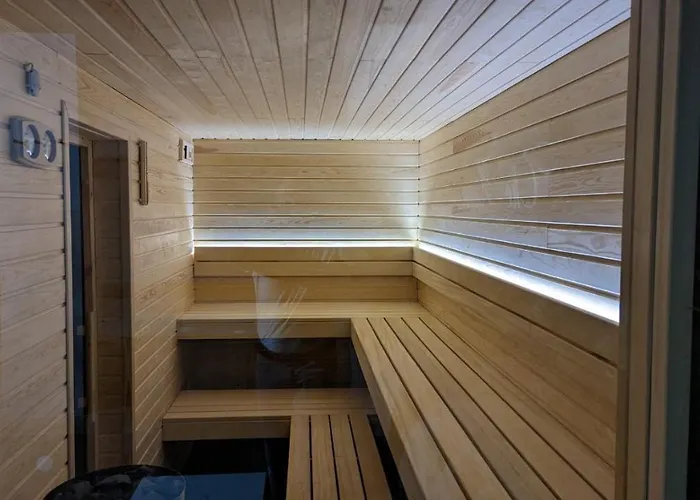 The House и термална зона