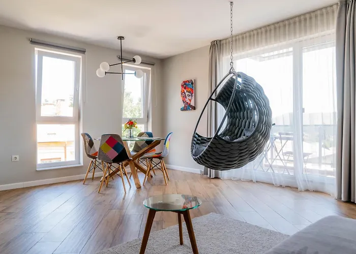 The House и термална зона