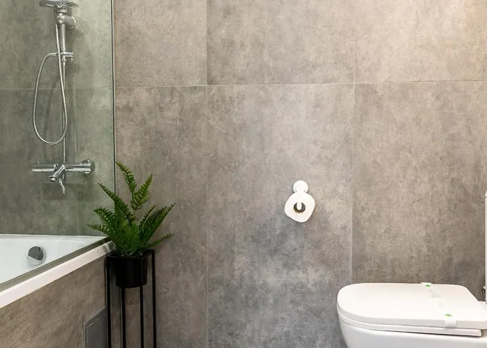 The House и термална зона *